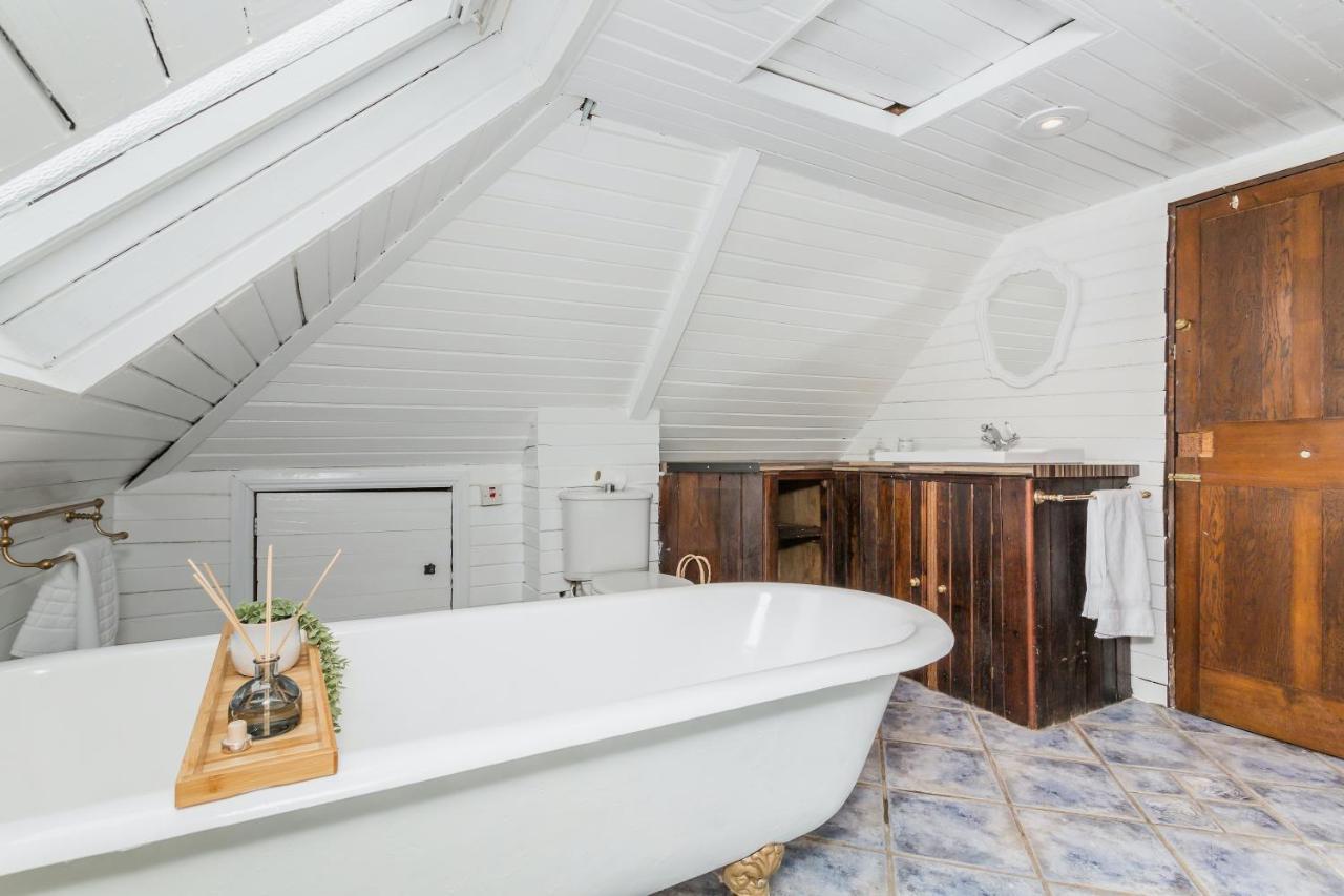 Dyke Farm Barn Near Brighton By Huluki Sussex Stays Bagian luar foto